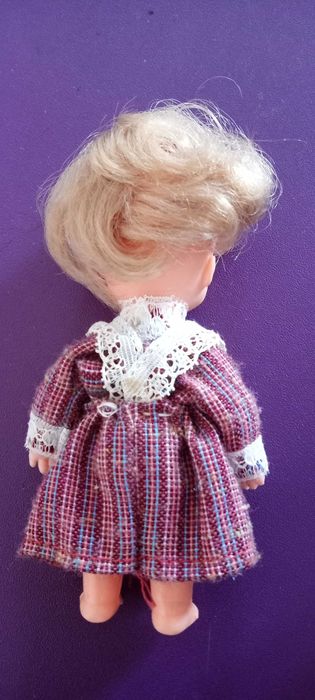 Boneca de borracha alemã ARI, 1960