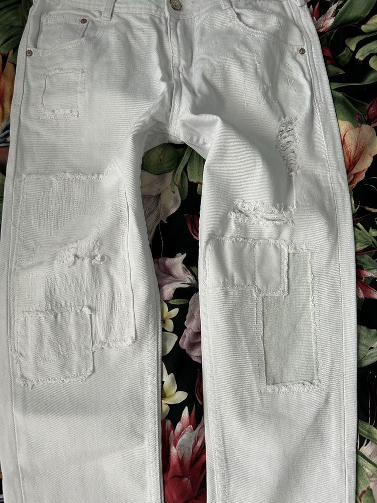 Białe jeansy boyfriend  Zara r.34 xs