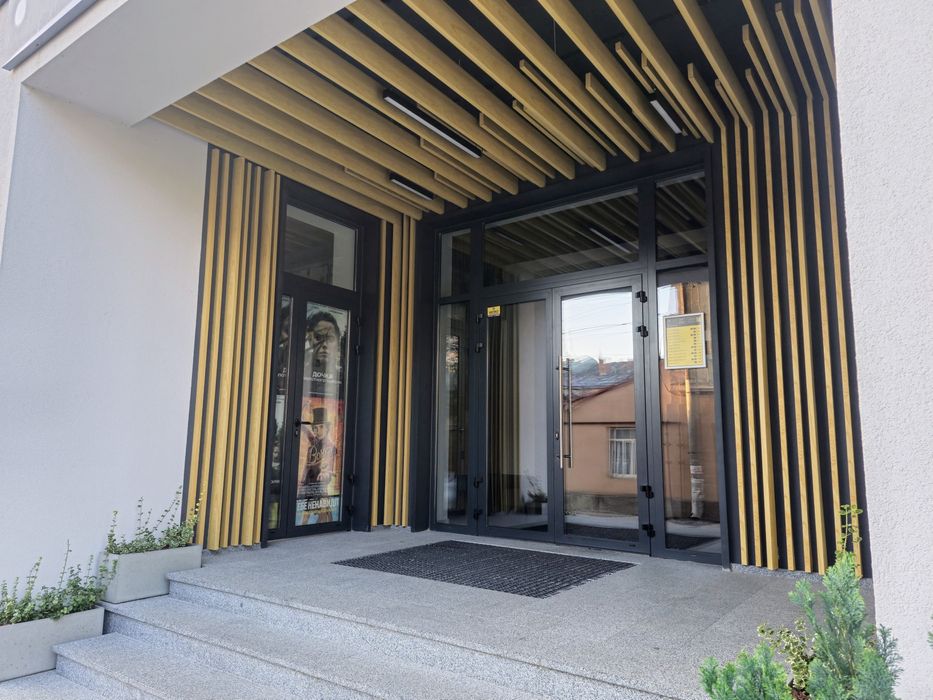 Оренда приміщення в Кінотеатрі під ресторан, кафе, фастфуд.