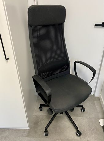 Fotel biurowy MARKUS Ikea (gamingowy, obrotowy, ergonomiczny)