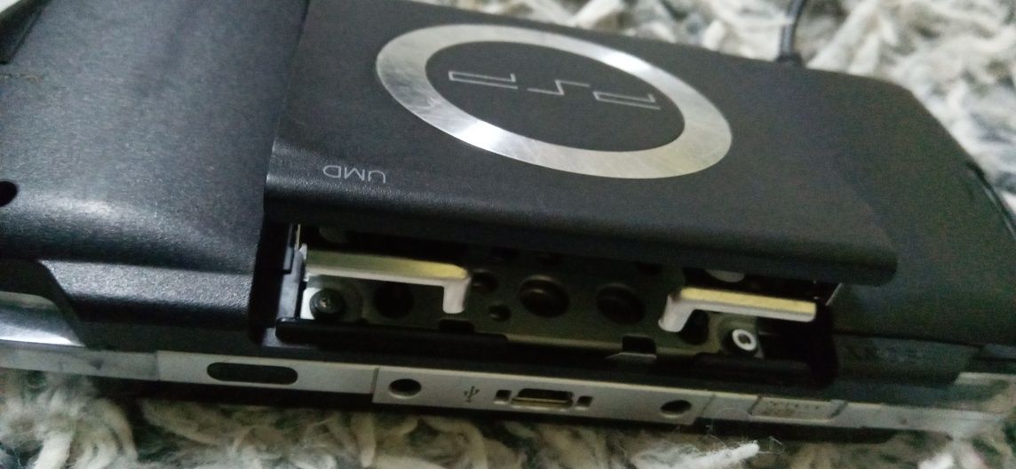 Срочно продам PSP Sony PlayStation