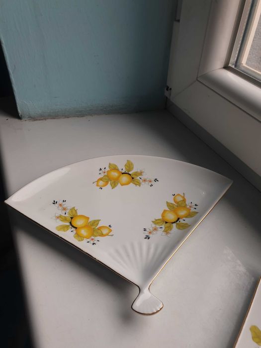 patery 2 sztuki porcelana złocona Wałbrzych cytrynki