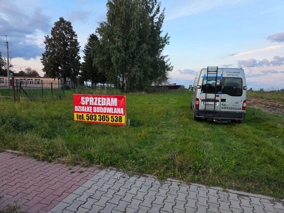 Działka budowlana, pole budowa dom Piwnica Media Przy trasie 73