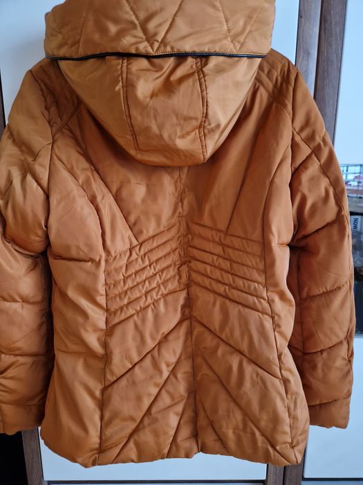 Pomarańczowa kurtka Femestage Eva Minge, r. 38