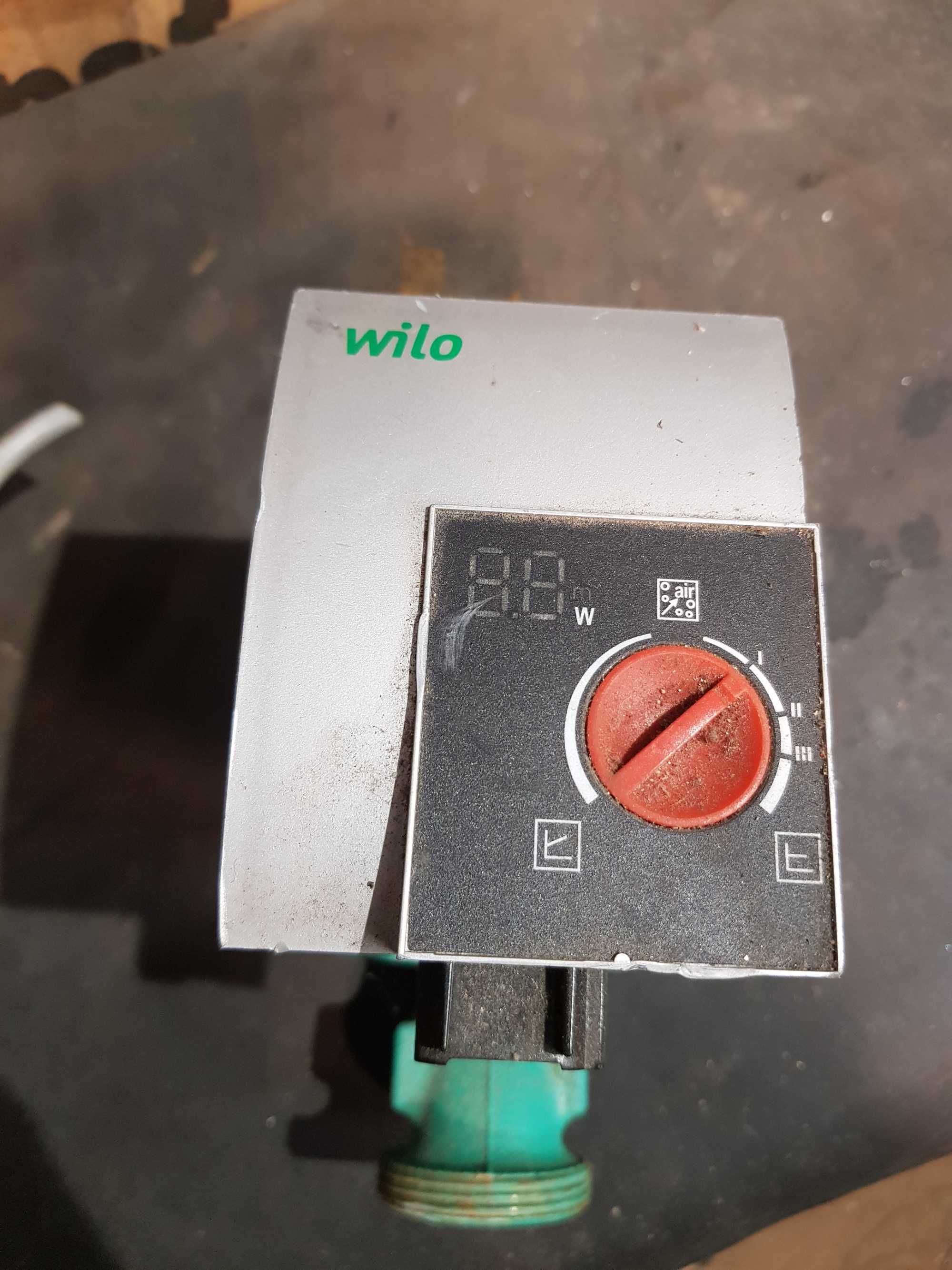 Pompy Wilo Grundfos różnej mocy, do pieca i instalacji