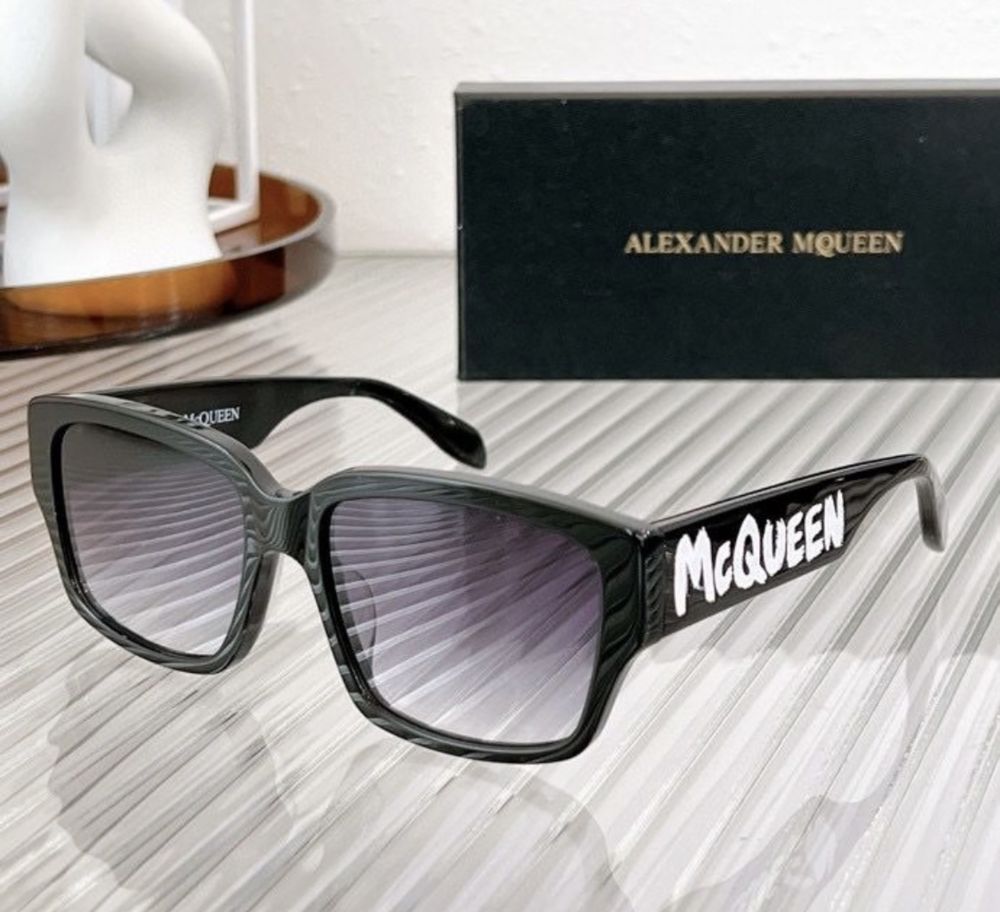 Oculos sol Alexander Mcqueen