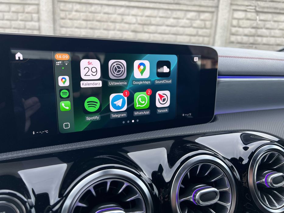 Wynajem samochodu/Wypożyczalnia samochodów Mercedes-Benz CLA Automat