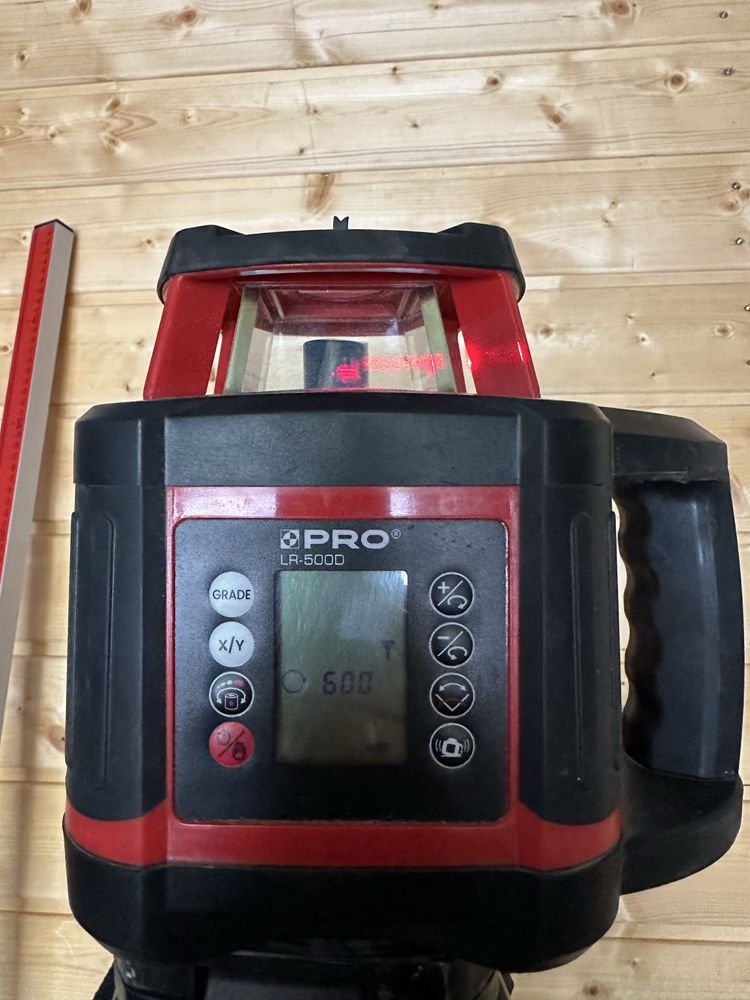 Sprzedam niwelator laserowy PRO 500 d 500 metró zestaw