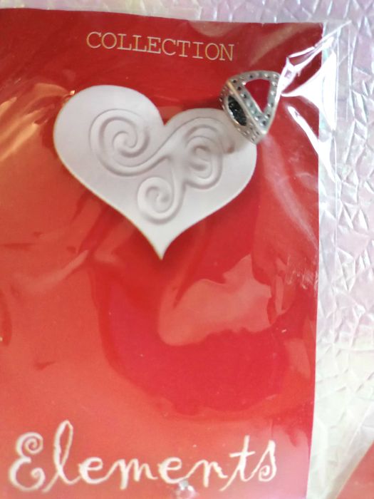 Pulseiras em aço inoxidável com fecho e peças acessórias