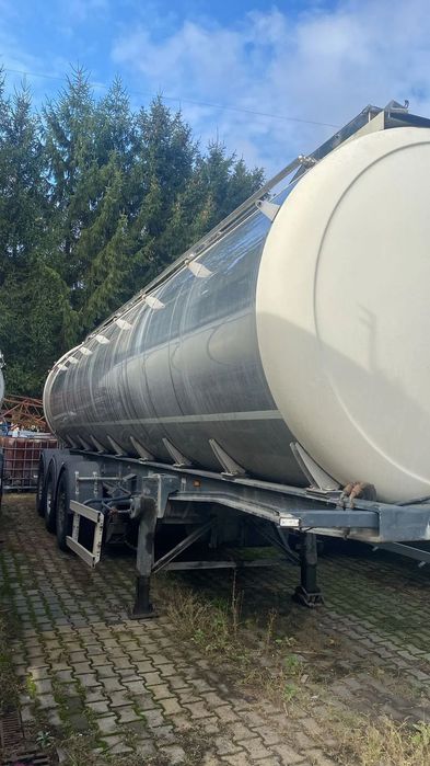 Menci SL105  Cysterna MENCI SL105 - 2002 rok