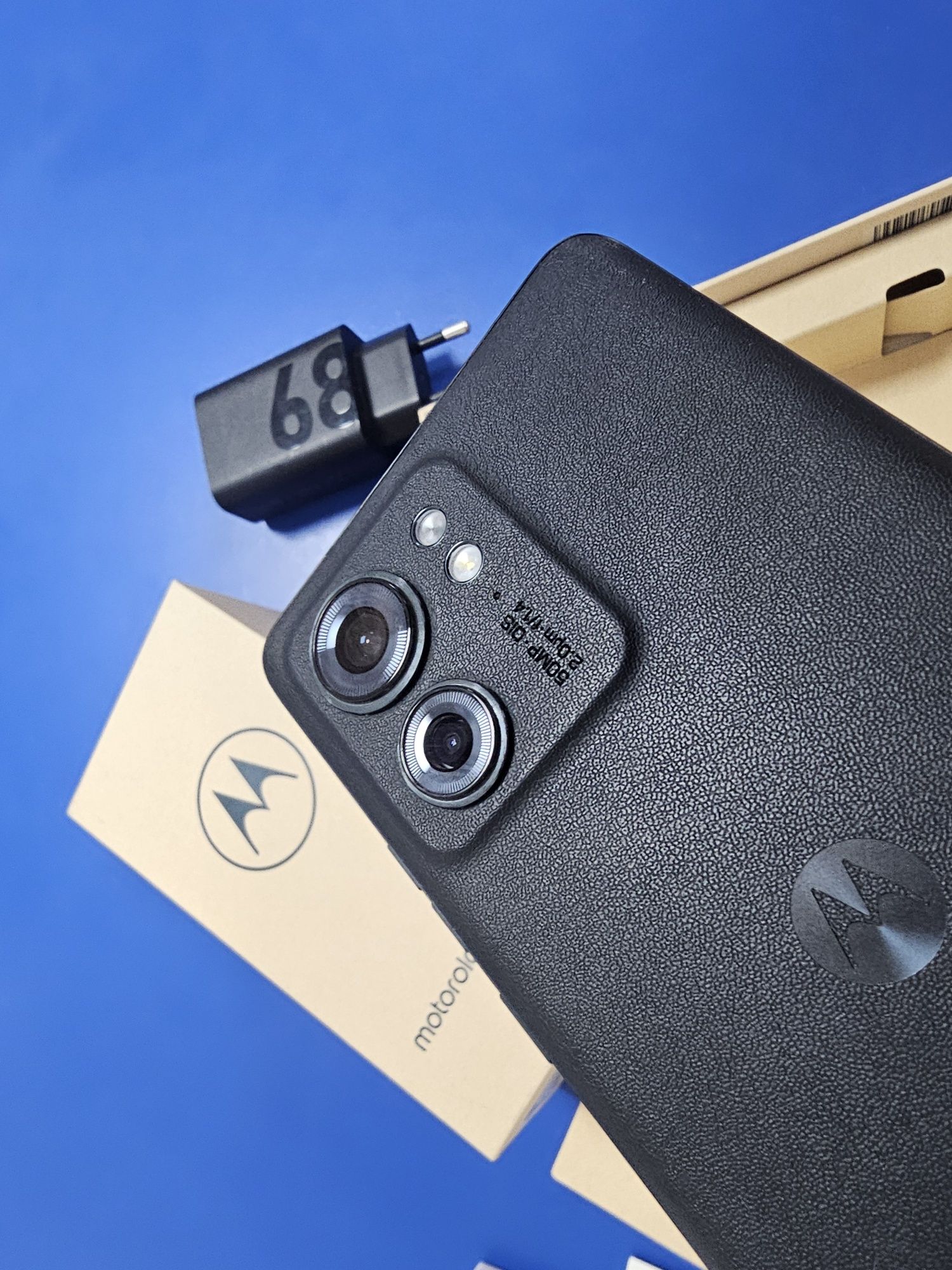 Motorola edge 40 8/256 gb
