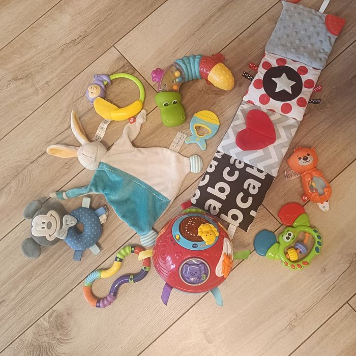 Zestaw zabawek dla niemowlaka