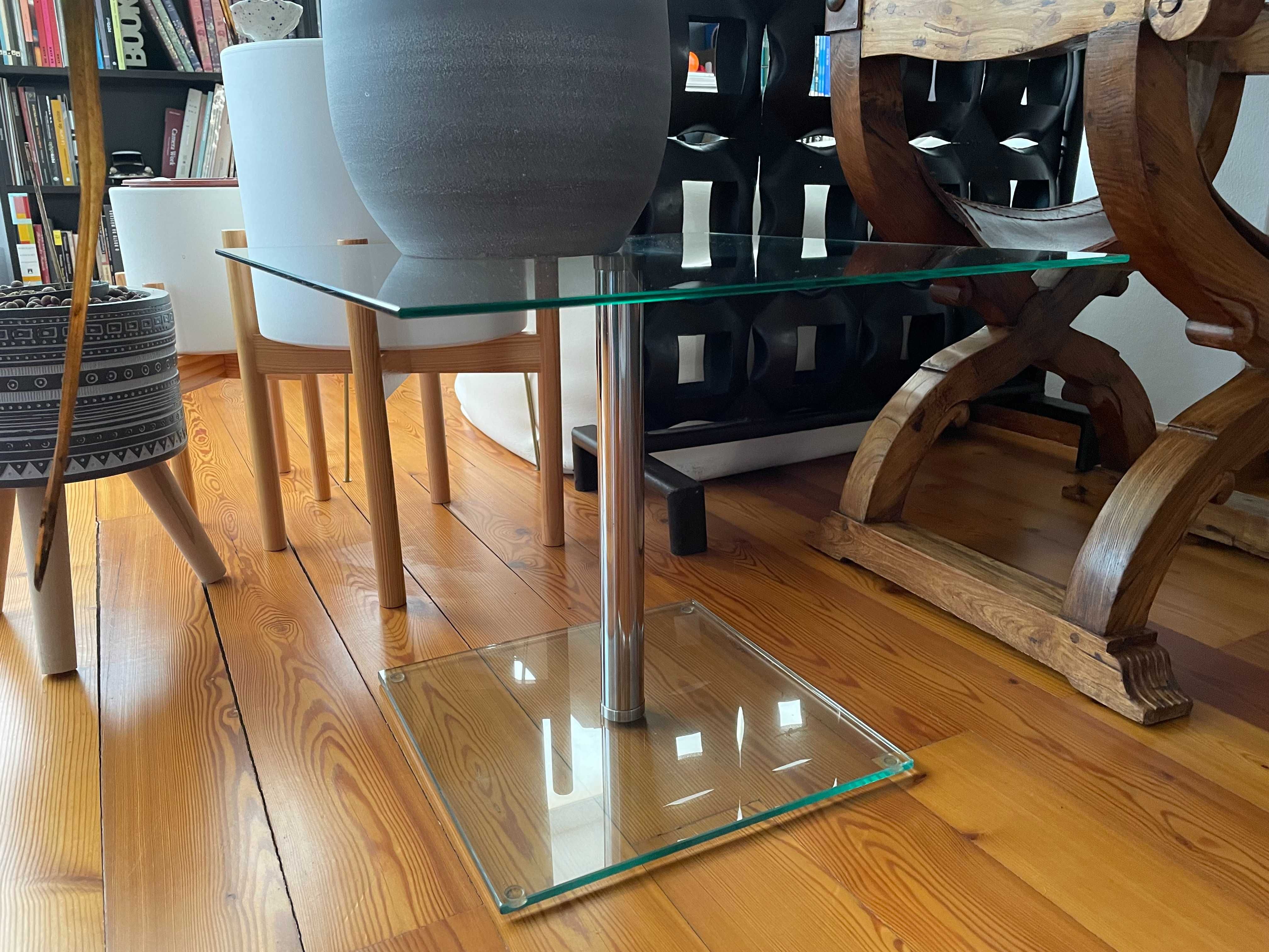 Mesa de Apoio em Vidro e Metal - 50x50x40 cm