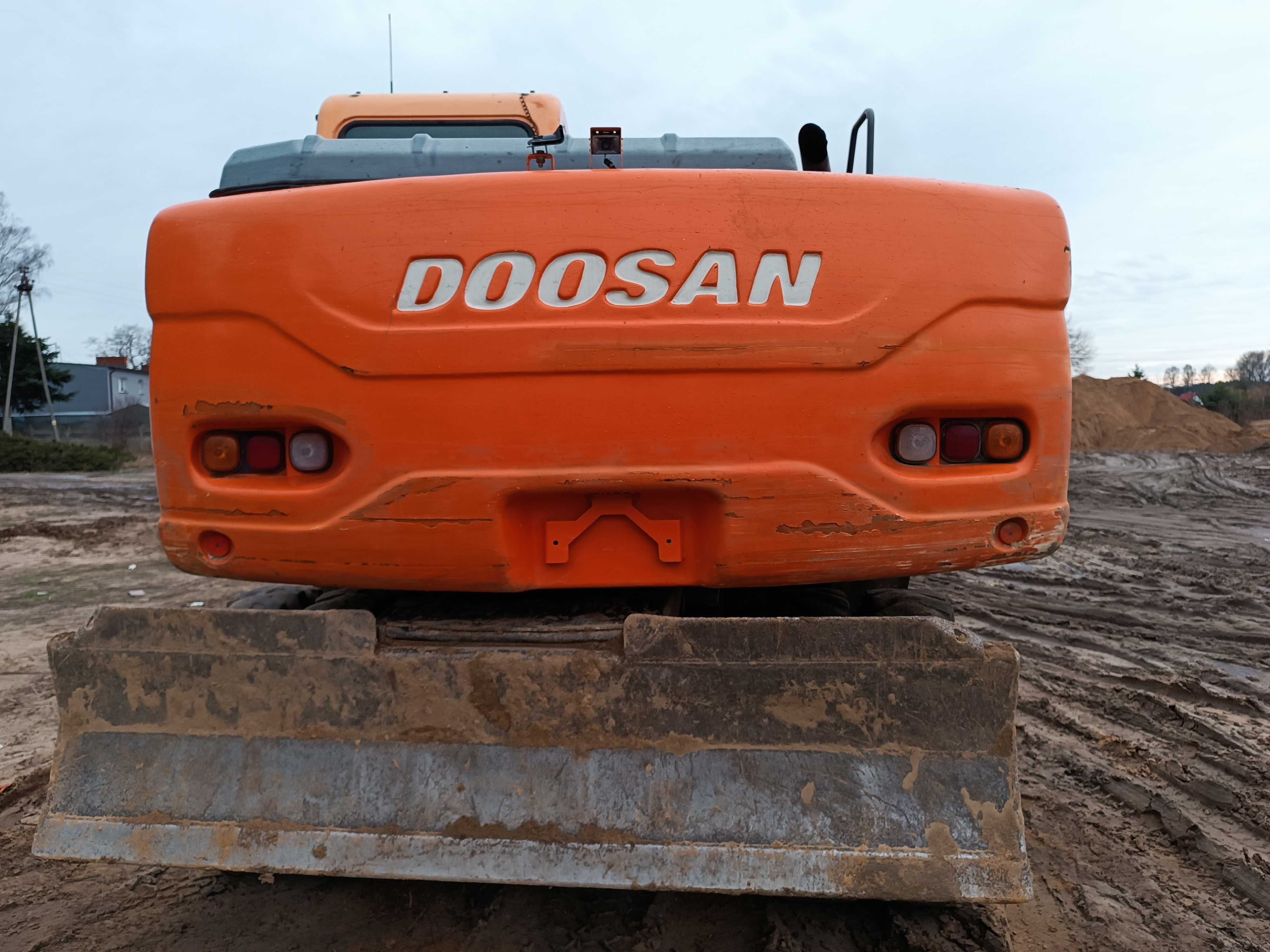 Koparka kołowa DOOSAN 140 DX