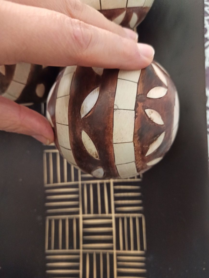 Prato decorativo em madeira 3 bolas -novo