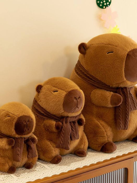 М'яка іграшка Капібара у шарфі 28см, Іграшка тренд Капібара