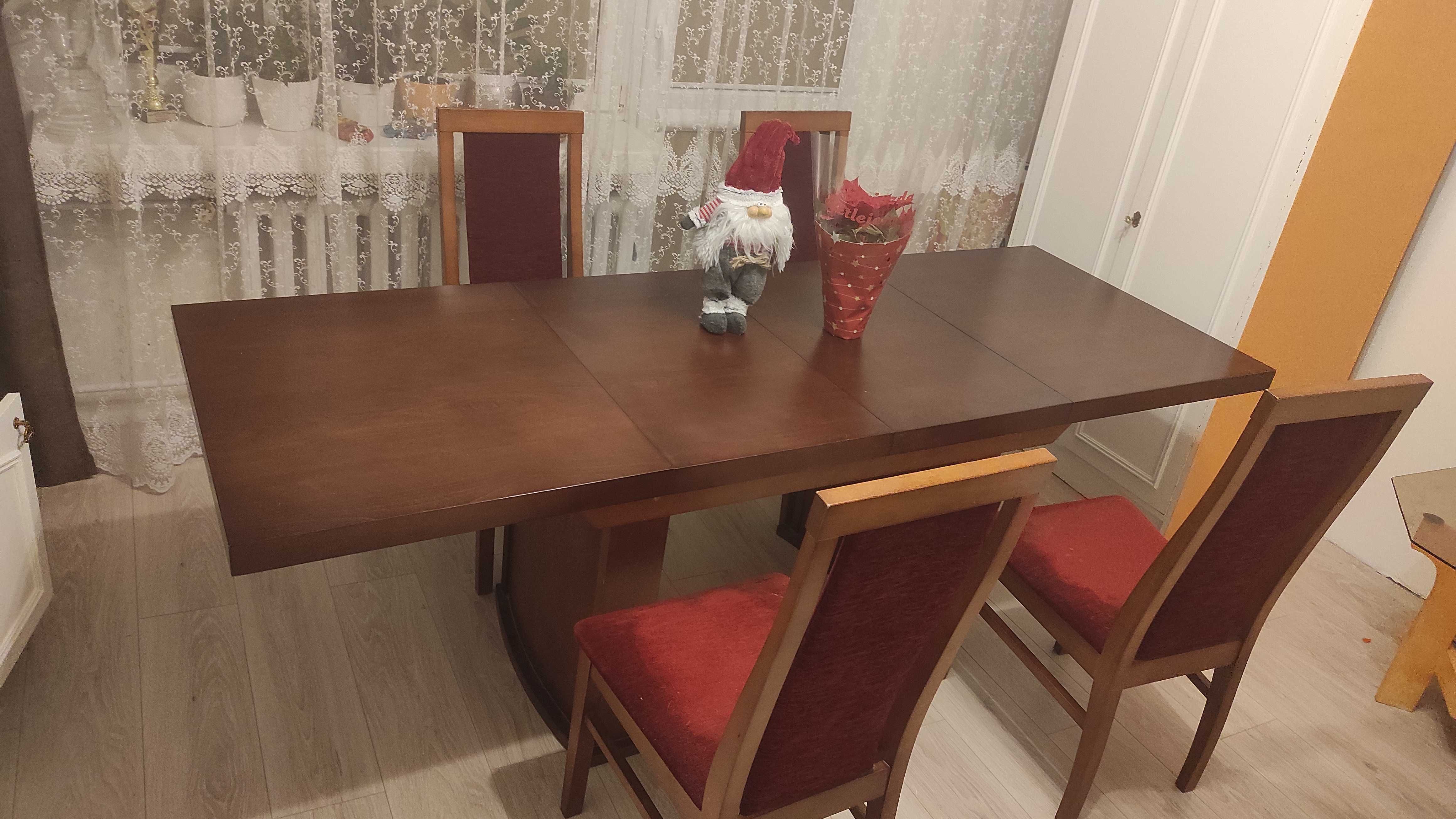 Stuł i 4 krzesła