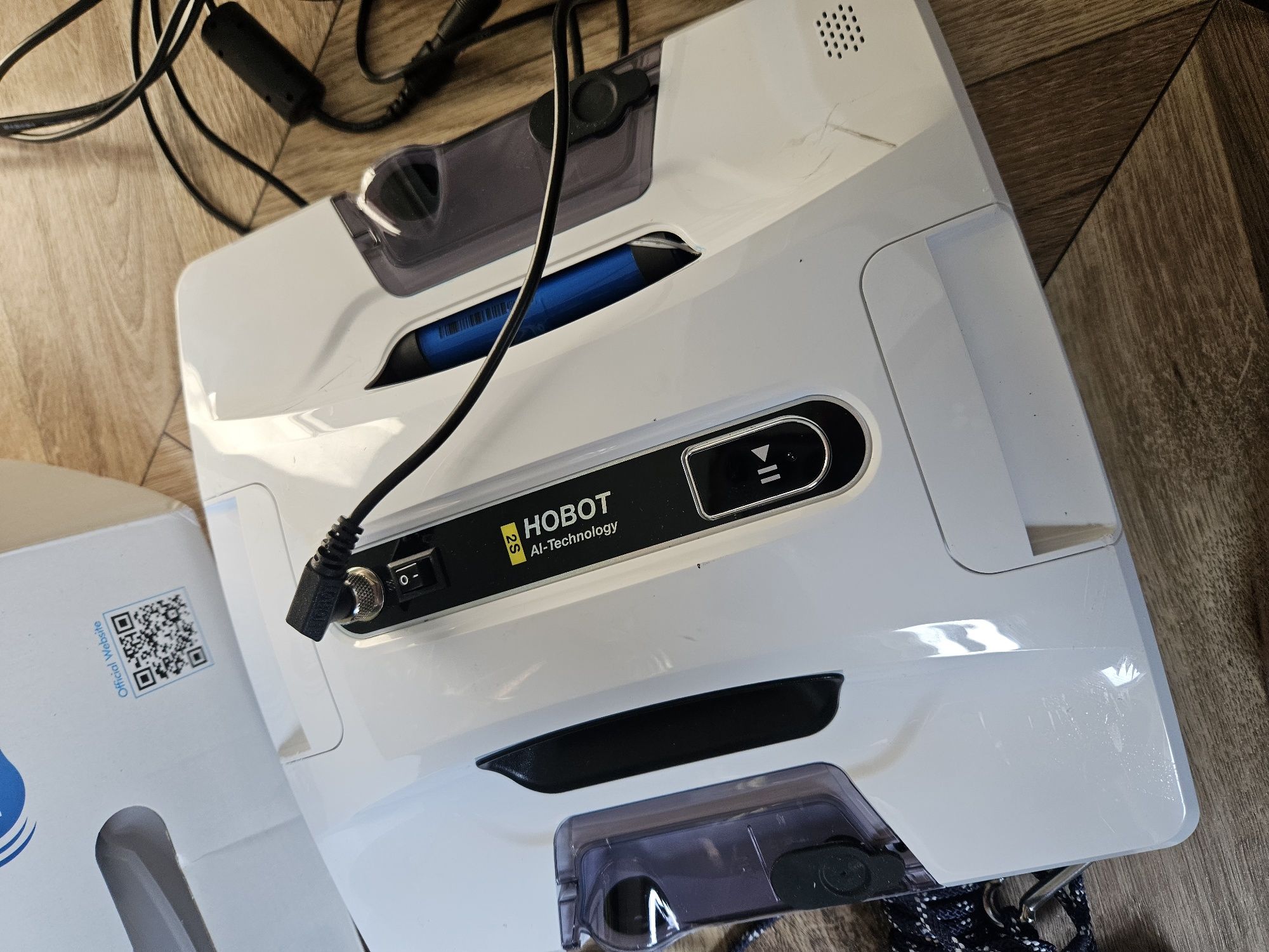 Hobot 2s robot do mycia szyb
