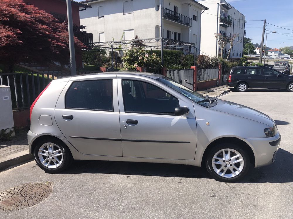 Punto 1.3 16v full extras