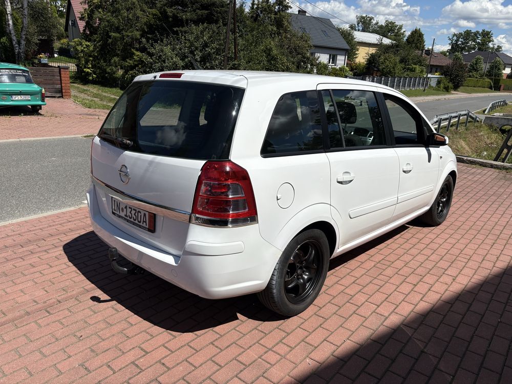 Opel zafira B 1.6 Hak 7 osobowy ecotec