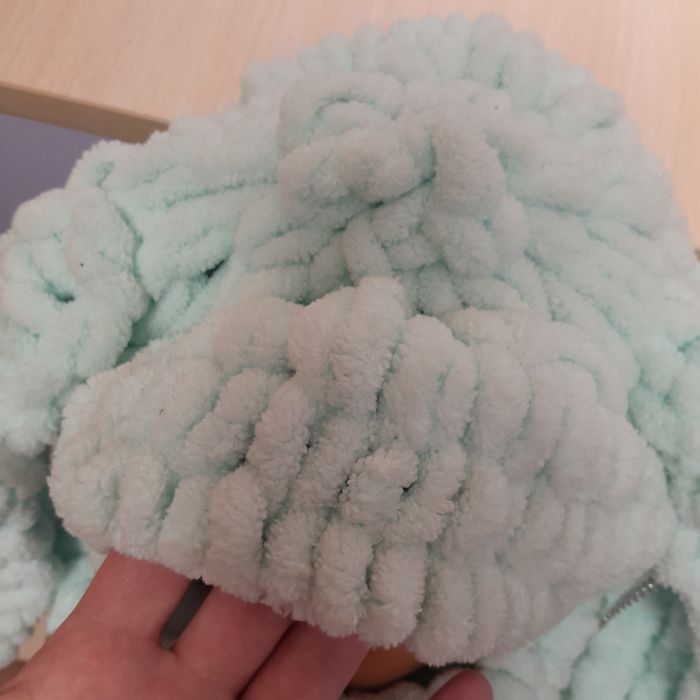 Шапка - зайка на девочку 6- 9 лет