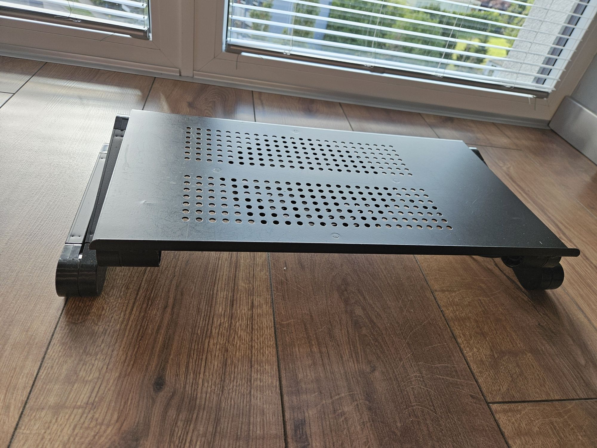 Podstawka pod laptopa
