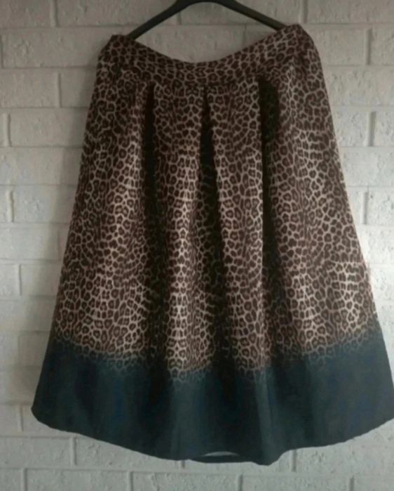 Spódnica rozkloszowana panterka pantera cętki oversize na gumce jesień