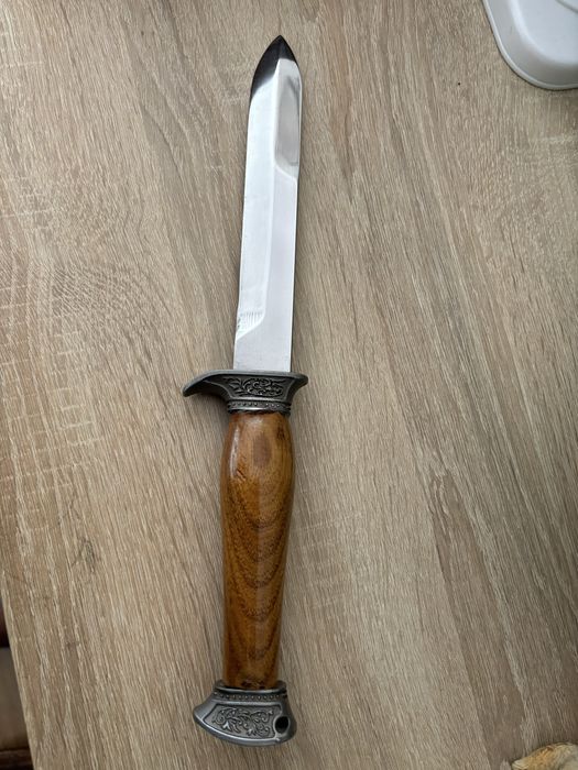 Nóż myśliwski recznie robiony