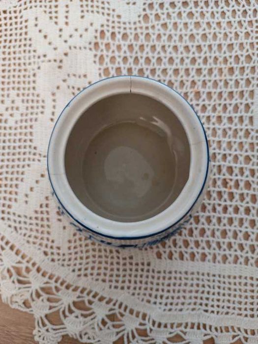 stara cukiernica z motywem roślinnym PRL