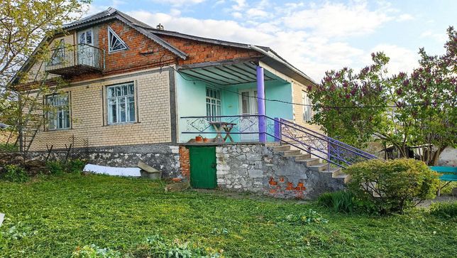 Продаж будинку біля міста Кам'янця-Подільського