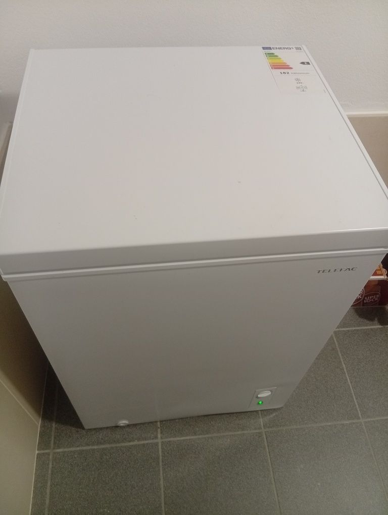 Vendo arca 143 litros semi-novo