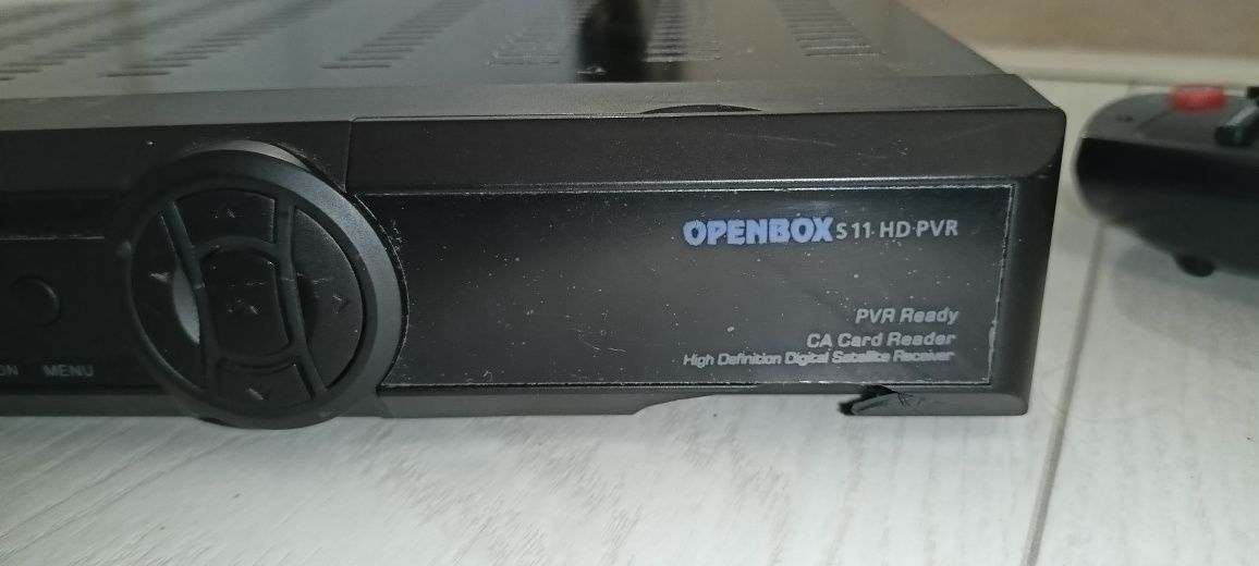 Wzmacniacz satelitarny OPENBOX S11 HD PVR z pilotem