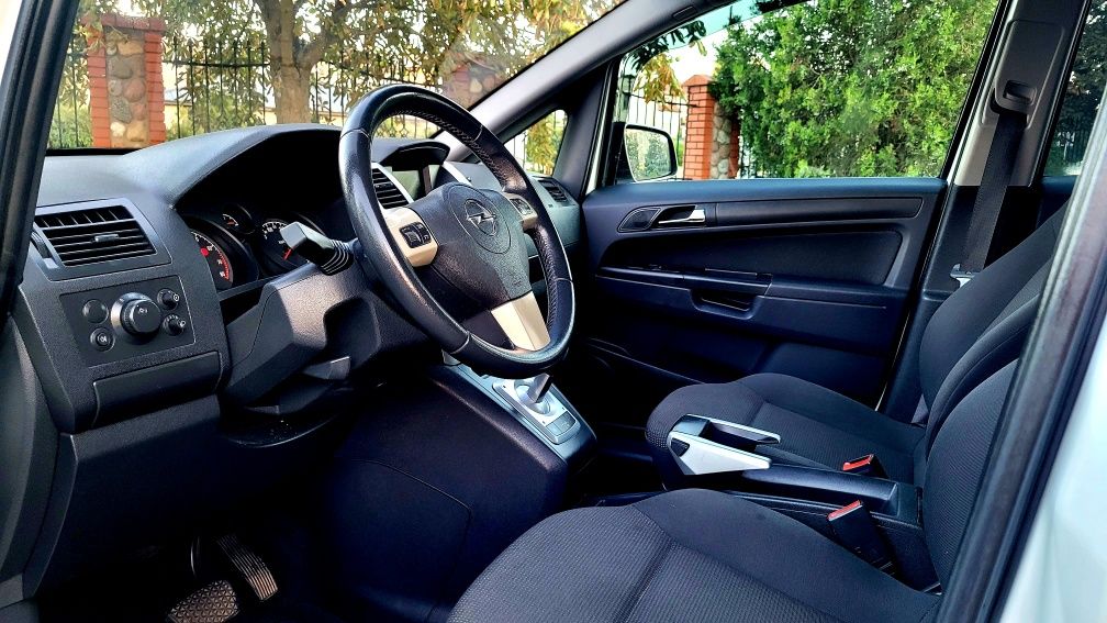 BIAŁA DAMA!Zafira 1.8 benzyna w AUTOMACIE!7 osób,Klima,Hak!NOWA!