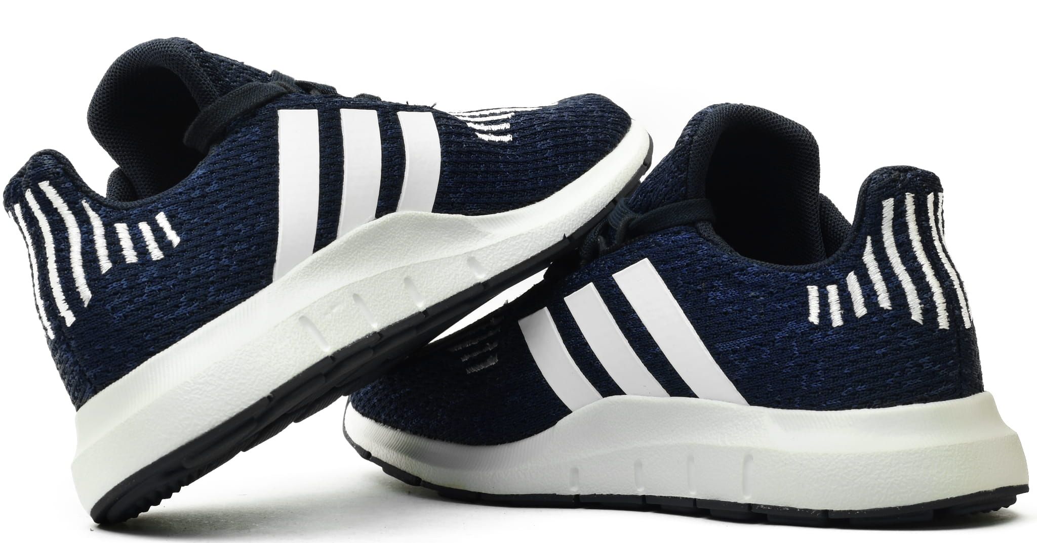 Buty dziecięce ADIDAS SWIFT RUN C (B37120) - 32