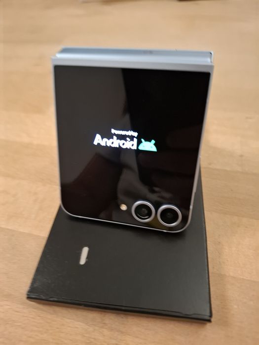 Samsung Zflip6 - 256gb Novo