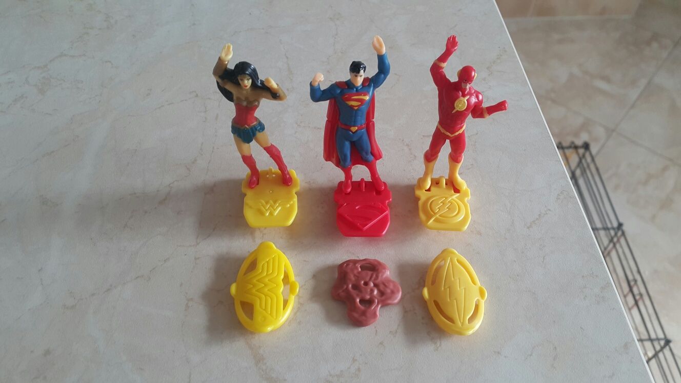 Kinder Justice, super bohaterowie