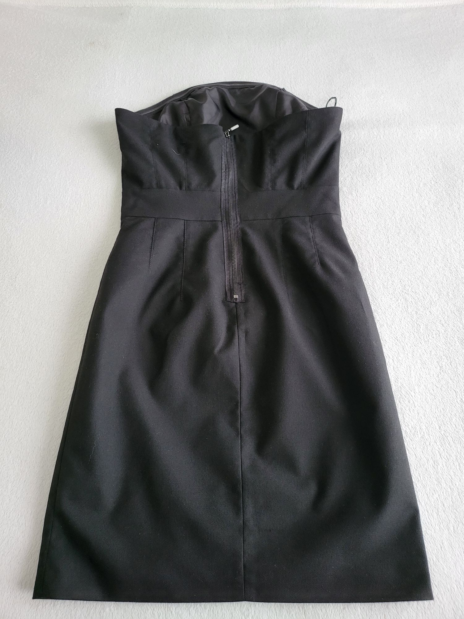 Czarna sukienka bez ramion Reserved rozm 40