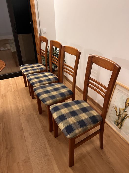 4 cadeiras madeira maciça