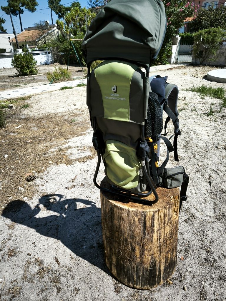 Cadeira Deuter de caminhada para bebé