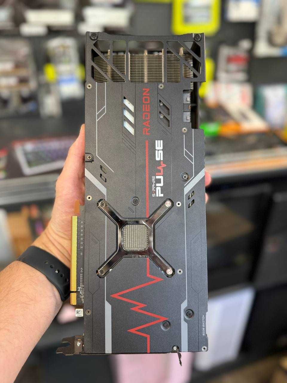Відеокарта Sapphire RX 6800 XT PULSE 16GB GDDR6 (256bit)