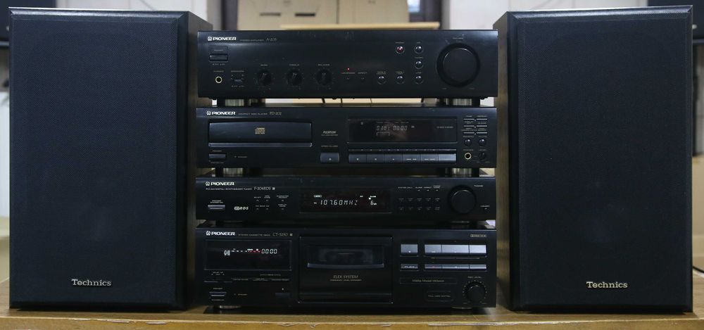 Wieża Pioneer A-203, F-204RDS, PD-202, CT-S250 i kolumny Technics