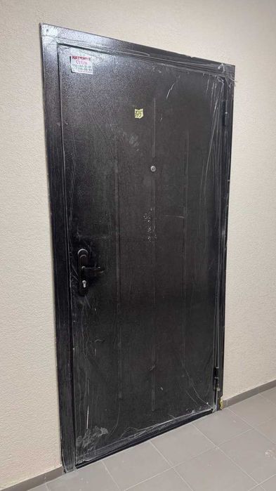 Двері вхідні від забудовника