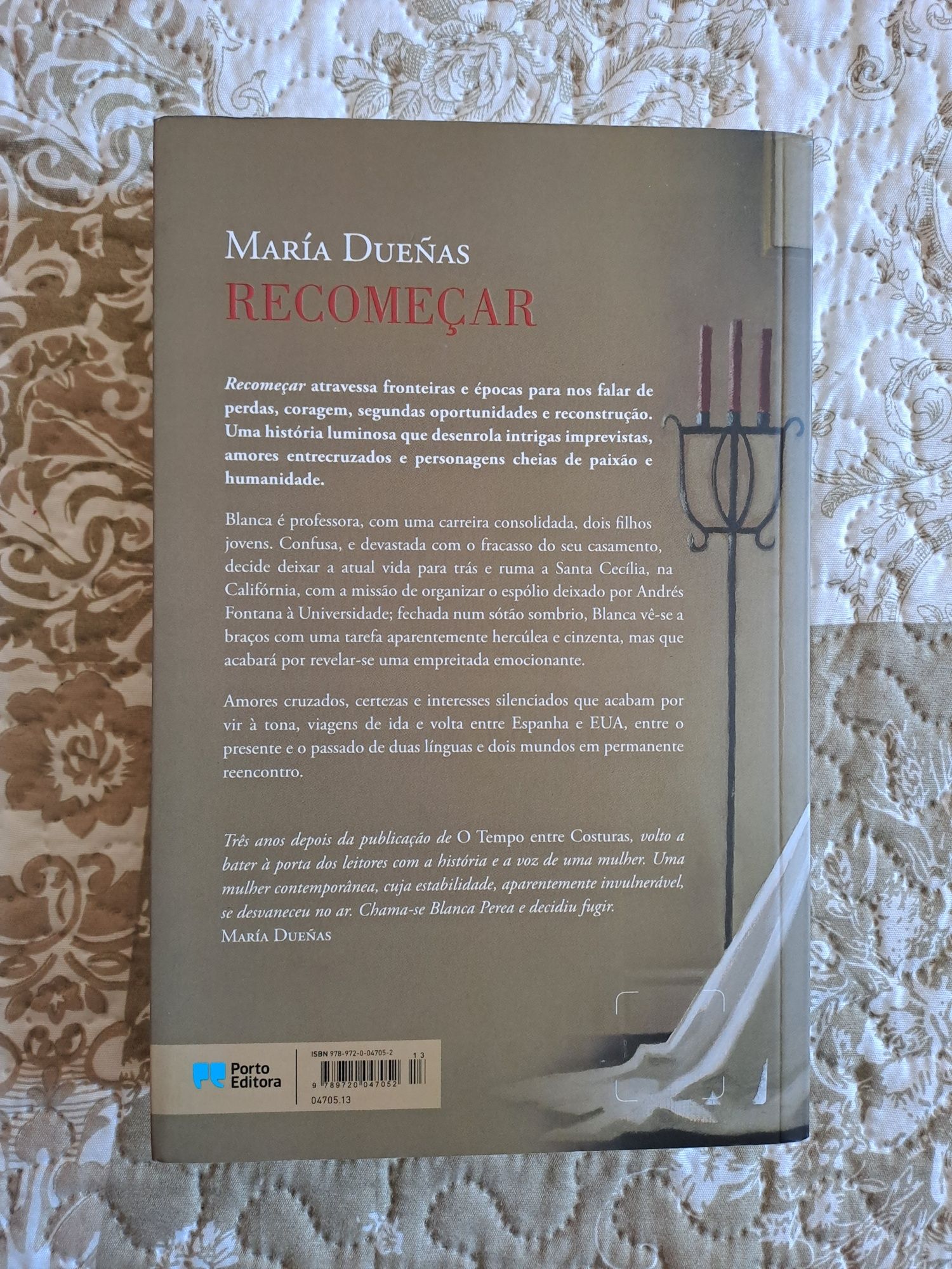 Livro "Recomeçar" de María Dueñas