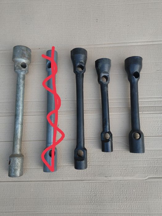 Балонные ключи для грузовых авто
Размеры уточняйте...
Второй ключ на ф