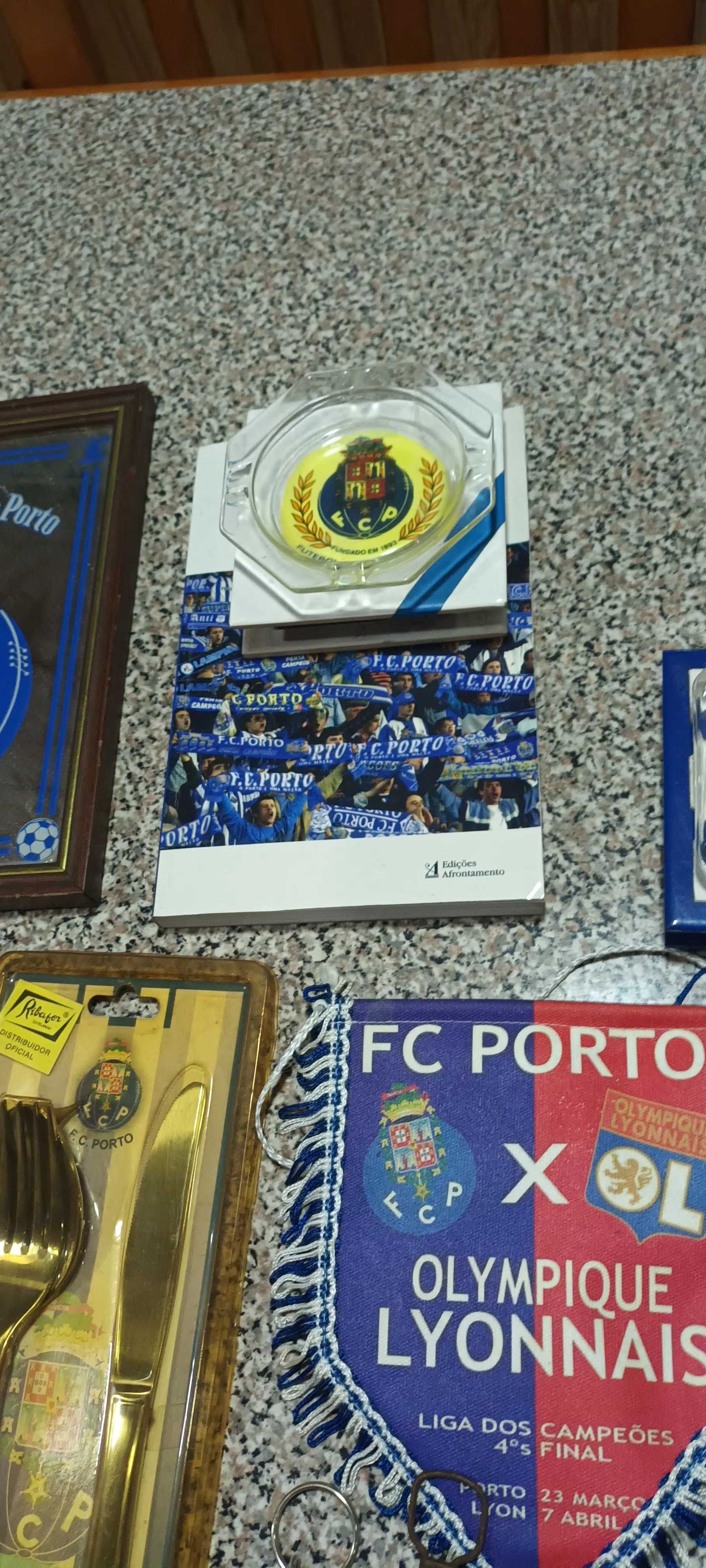 Vendo lote de objetos do futebol clube do Porto para colecionadores