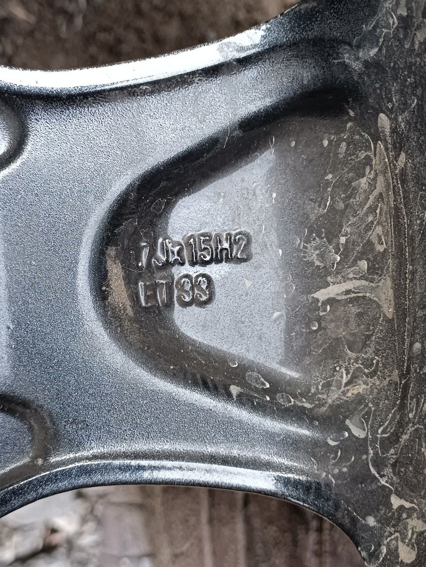 Продам диски з резиною  R15 5.110.7j