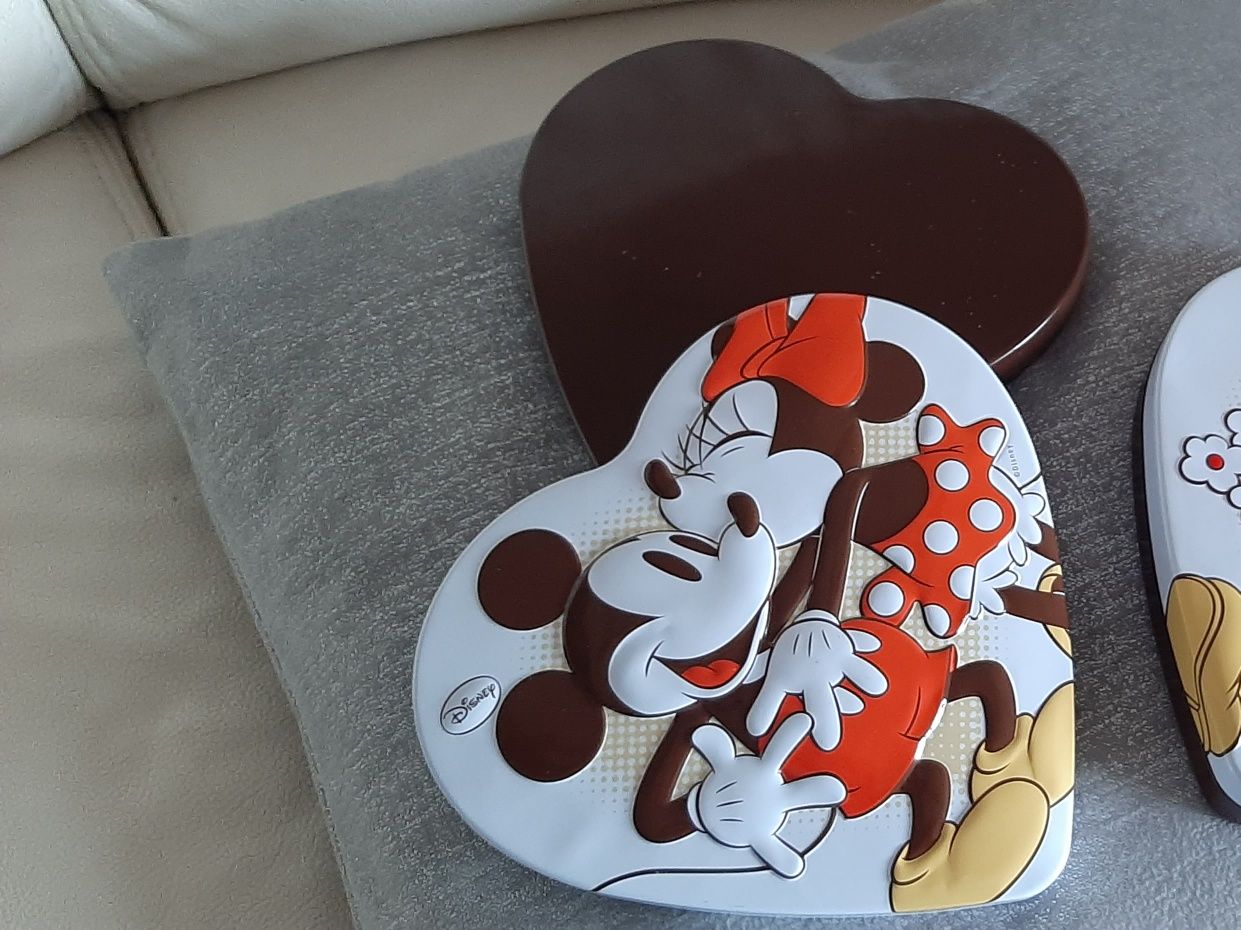 Metalowe pudełko w kształcie serca Minnie i Mickey