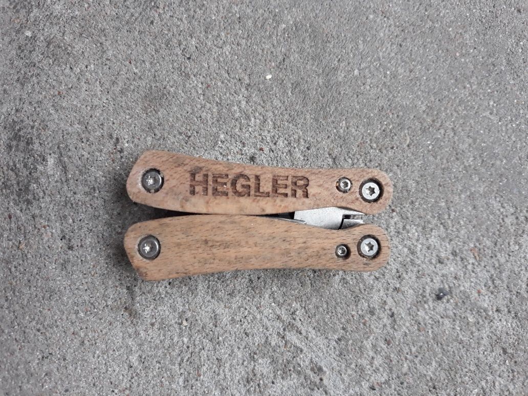 Multitool Hegler. Drewniane okładziny!!!