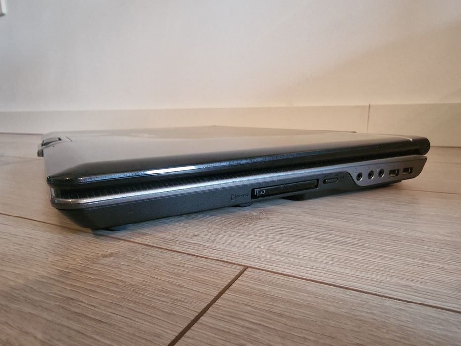 Computador Portátil ASUS M70V