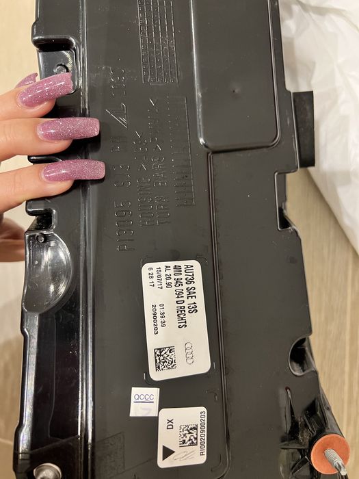 Задние фары Audi Q7 4M